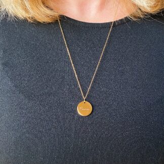 Zlatý náhrdelník s medailónom mama
